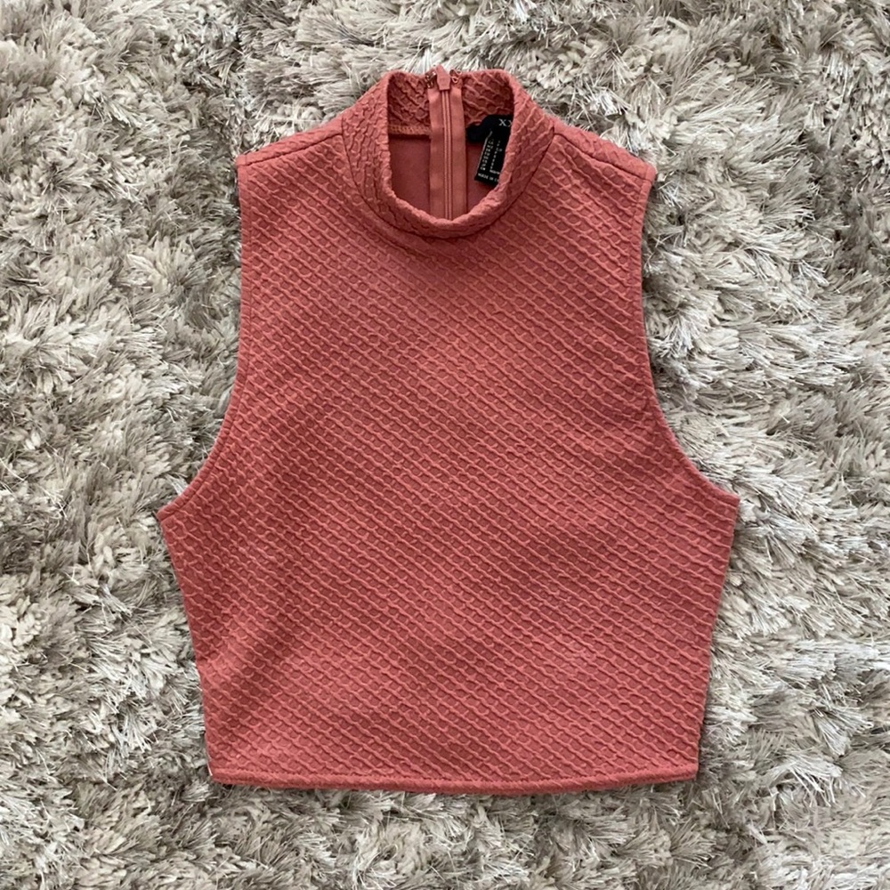 Cute Mock-Neck crop top